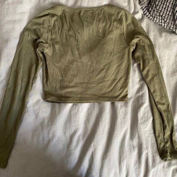 Garage Long Sleeve - great condition
Brand: Garage
Size: S - Picture 2 of 2